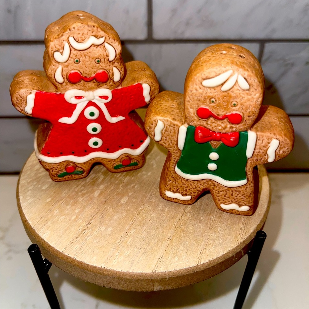 Gingerbread girl‎ & boy Salt & Pepper Shaker Set